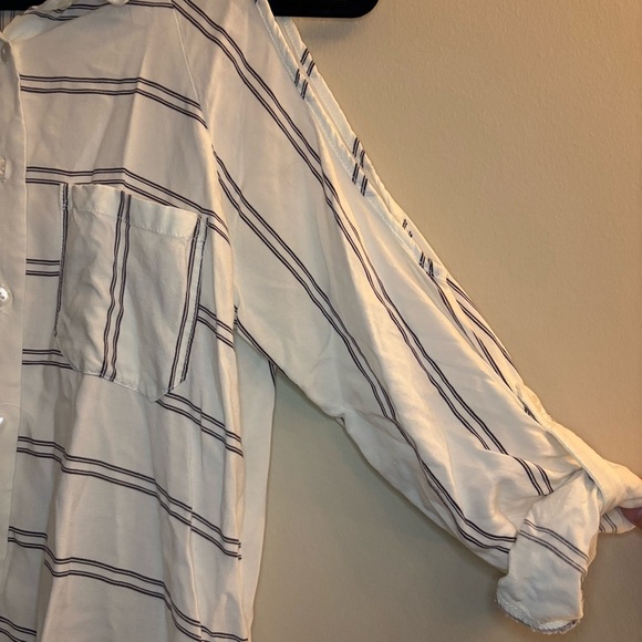 VENUS Women’s Button-down Long-sleeve Striped Blouse Size L - Picture 5 of 13